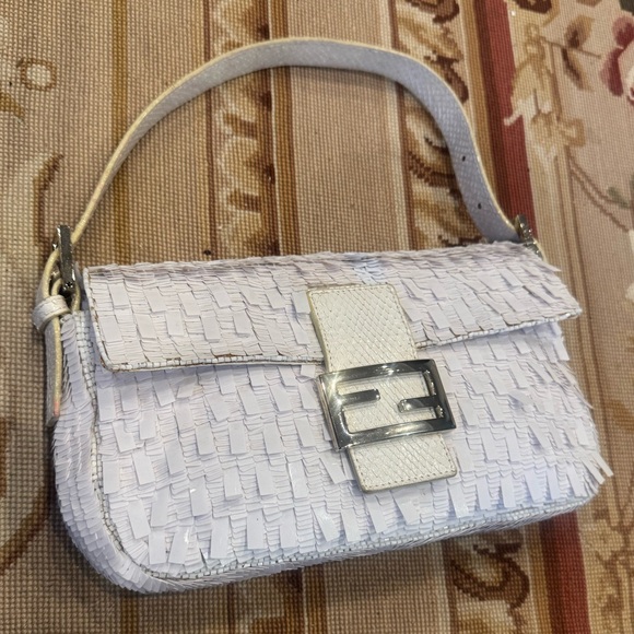 Vintage Fendi Sequins Baguette White Designer Shoulder Bag With Lizard Accents - Picture 2 of 16